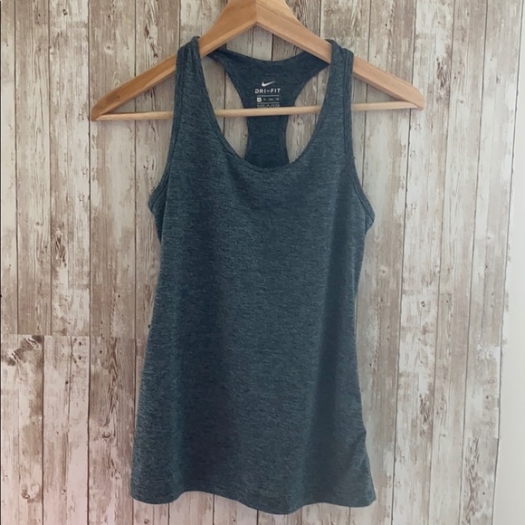 Nike Tops - Nike Work out top in size XS Heather pattern